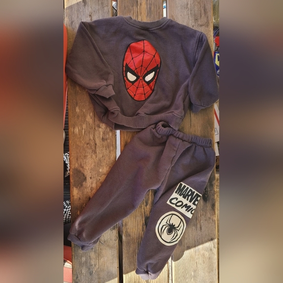 ZARA MARVEL SZ 3Y VGUC 2pc set GRAY SPIDERMAN sweatshirt & sweatpants Outfit